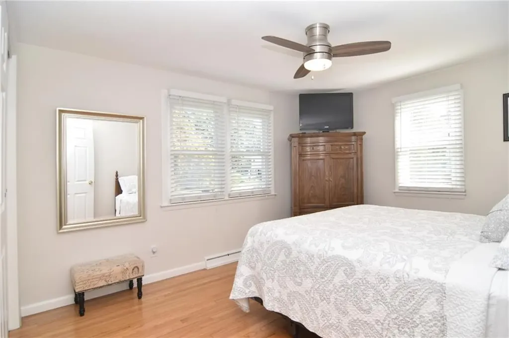 52 Woodridge Road Narragansett RI 02882