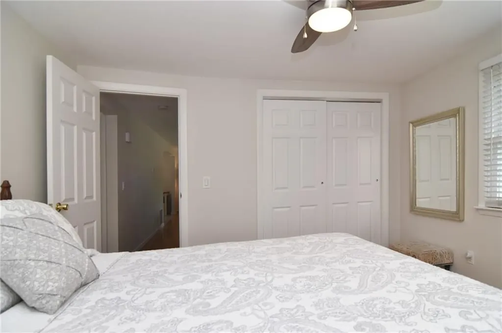 52 Woodridge Road Narragansett RI 02882