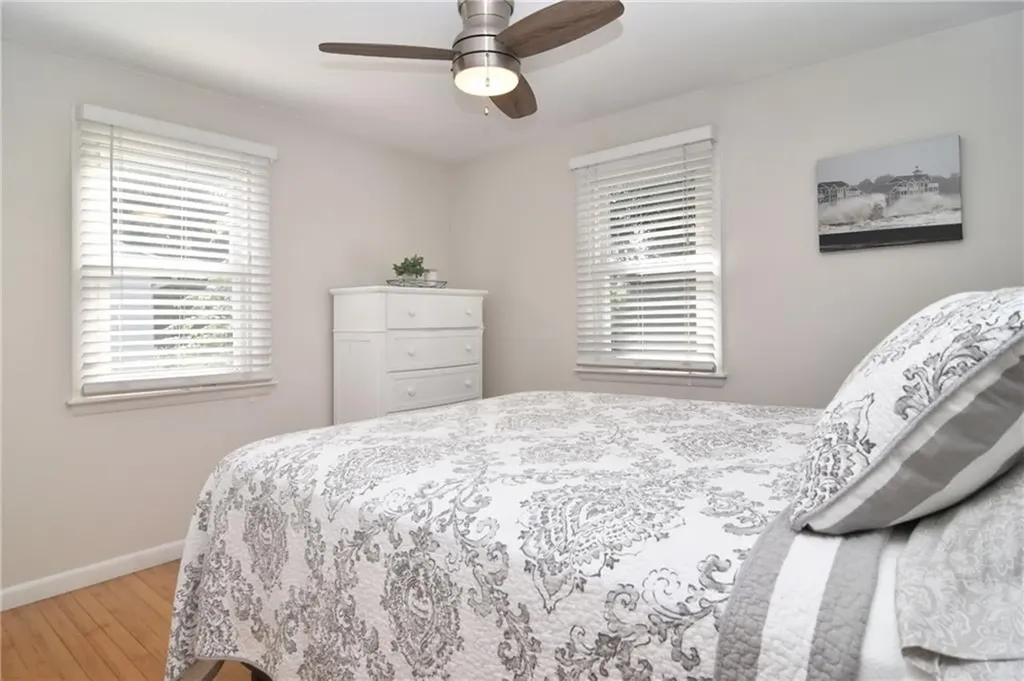 52 Woodridge Road Narragansett RI 02882