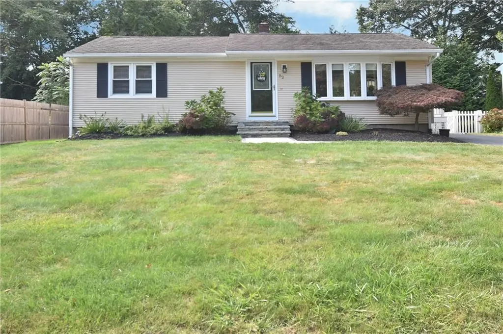 52 Woodridge Road Narragansett RI 02882