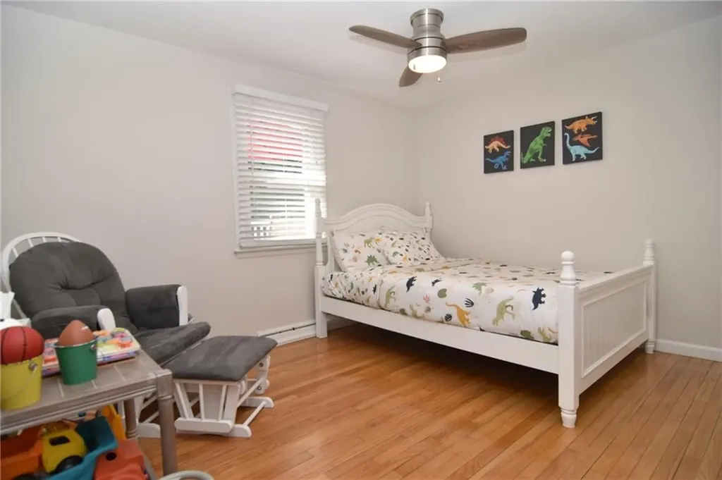 52 Woodridge Road Narragansett RI 02882