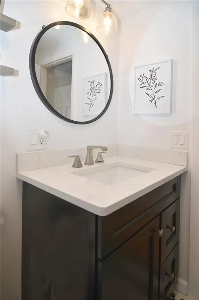 52 Woodridge Road Narragansett RI 02882