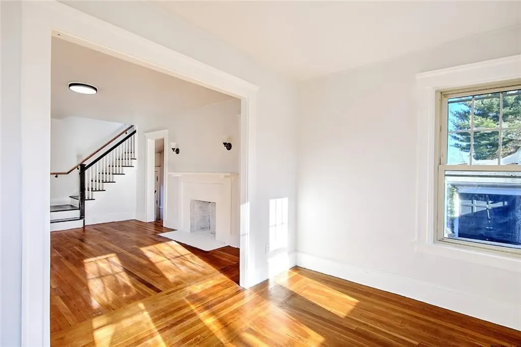 97 Huxley Avenue Providence RI 02908