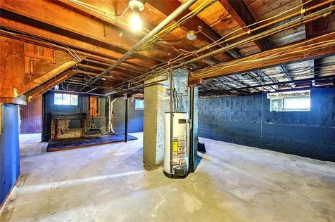 97 Huxley Avenue Providence RI 02908