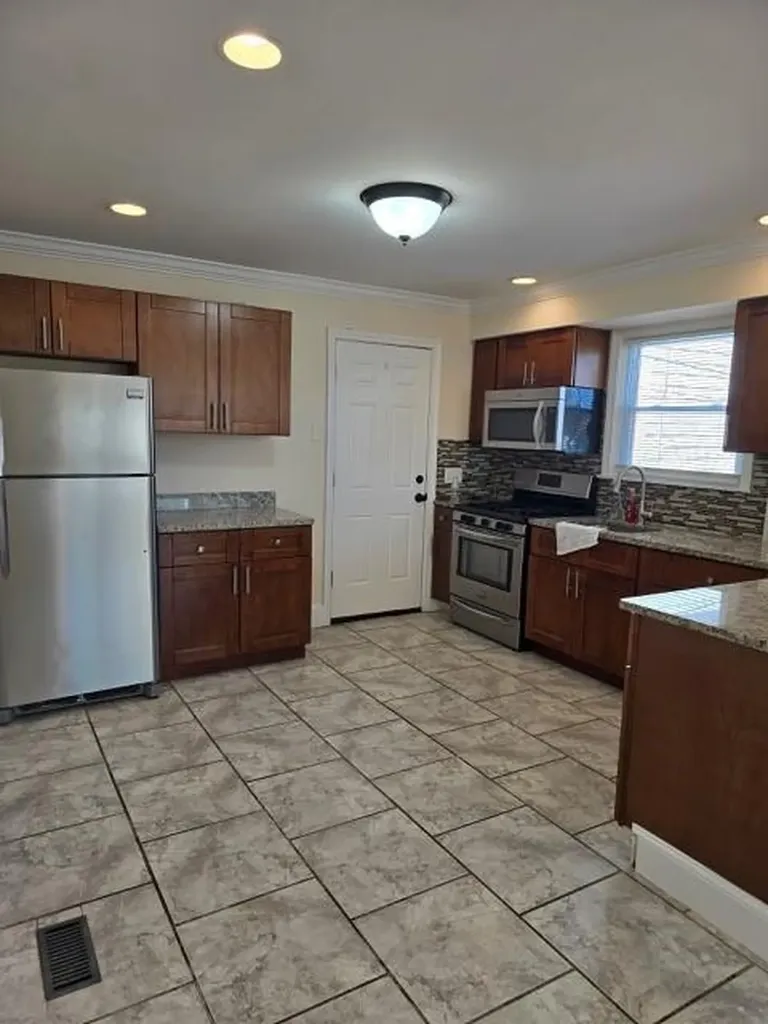 11 Coolidge Street Johnston RI 02919