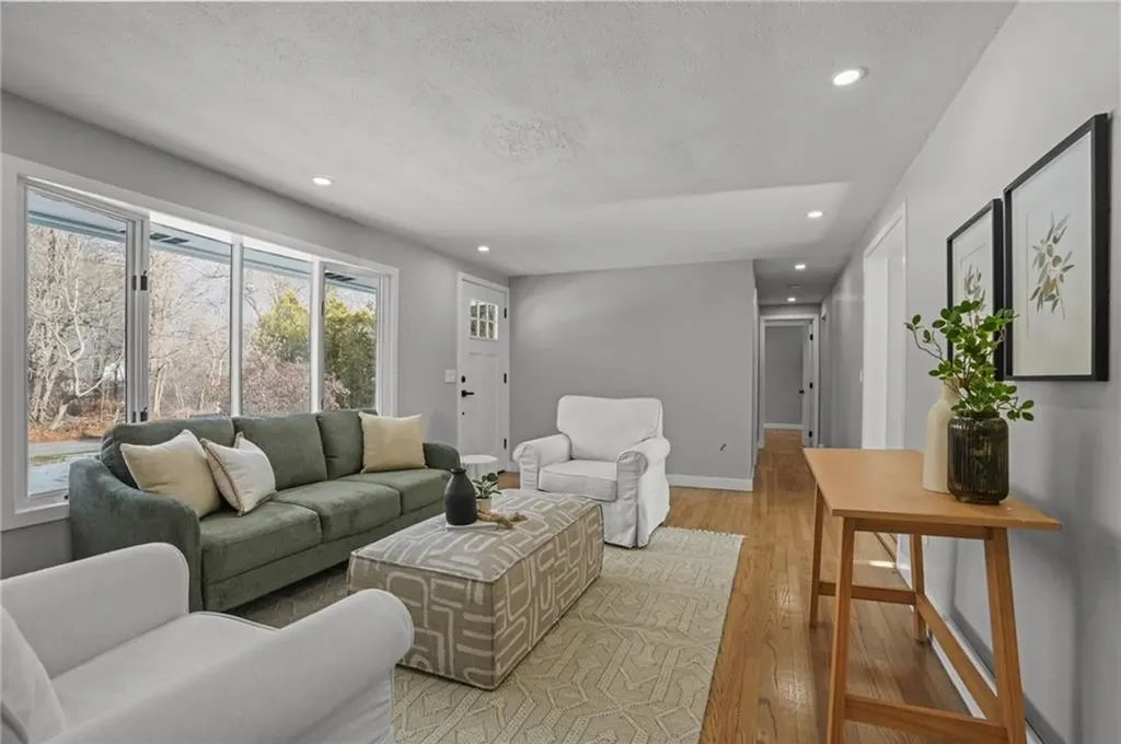 142 Cady Avenue Warwick RI 02889