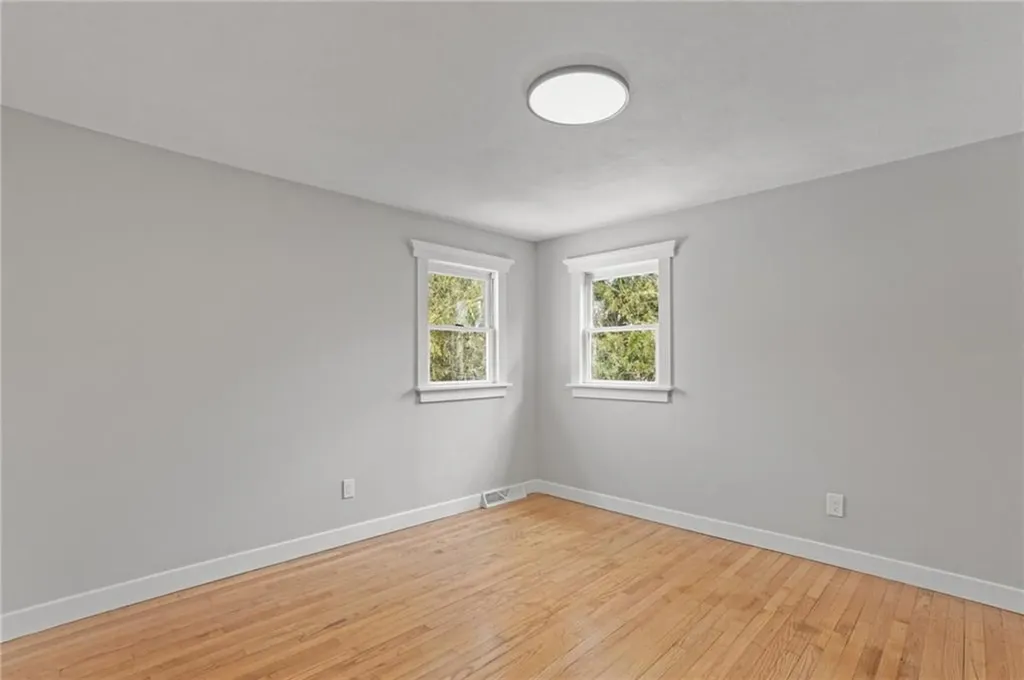 142 Cady Avenue Warwick RI 02889