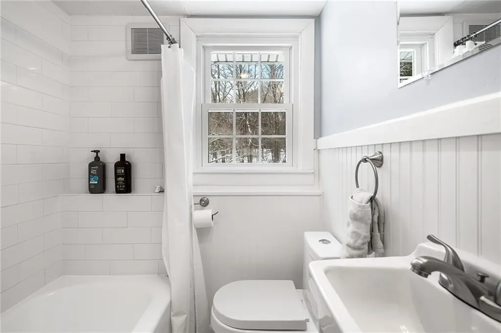 81 Stillwater Road Smithfield RI 02917