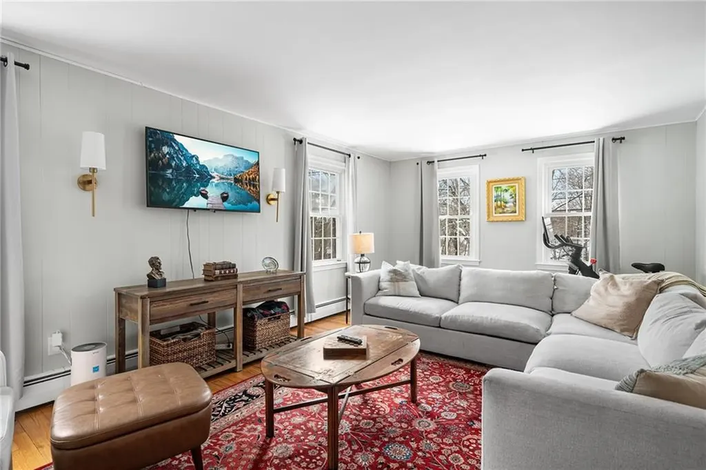 81 Stillwater Road Smithfield RI 02917