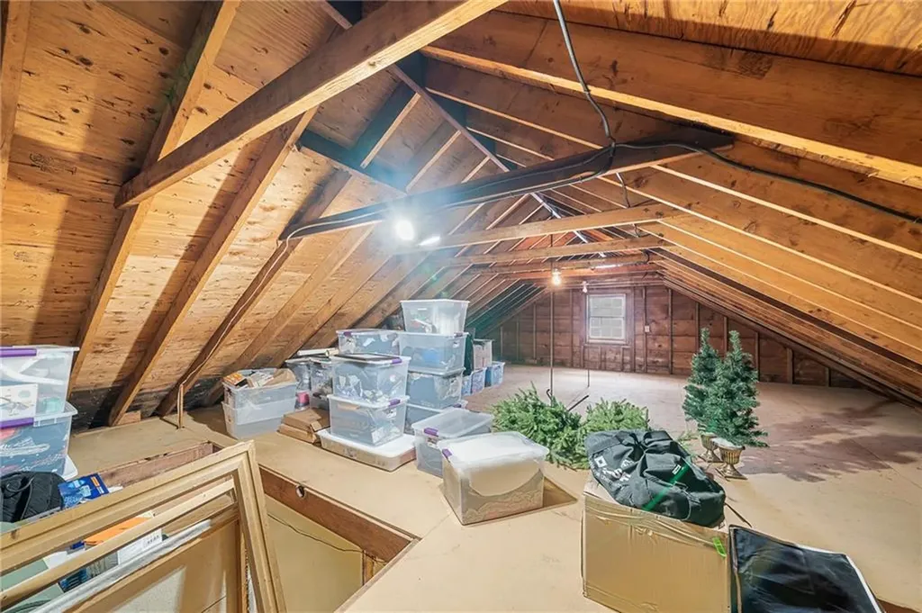 81 Stillwater Road Smithfield RI 02917