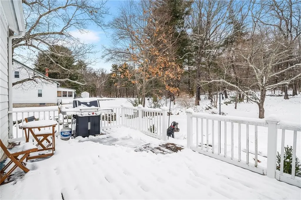 81 Stillwater Road Smithfield RI 02917