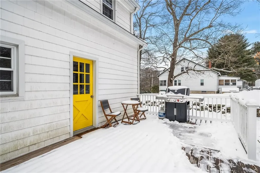 81 Stillwater Road Smithfield RI 02917