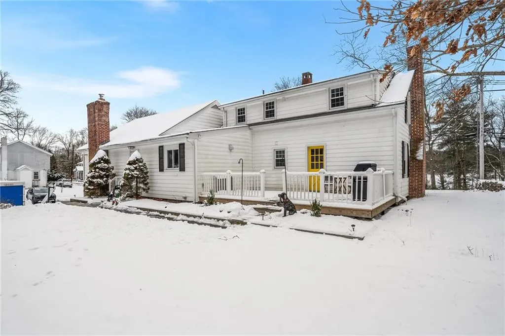 81 Stillwater Road Smithfield RI 02917