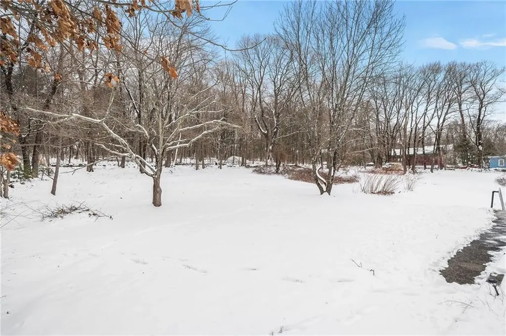 81 Stillwater Road Smithfield RI 02917