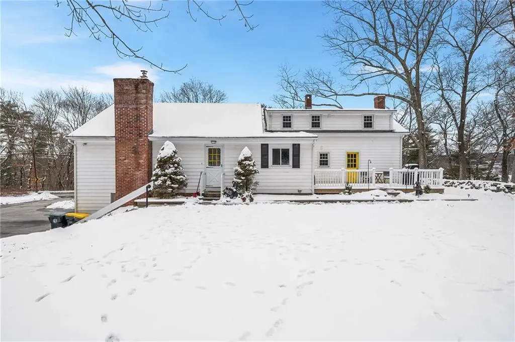 81 Stillwater Road Smithfield RI 02917