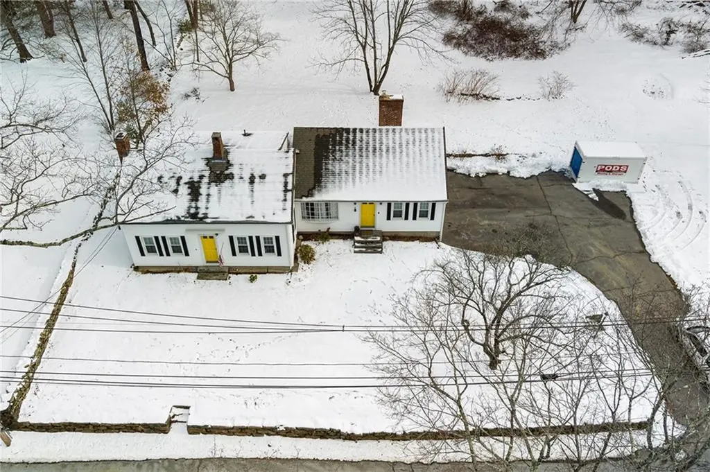 81 Stillwater Road Smithfield RI 02917