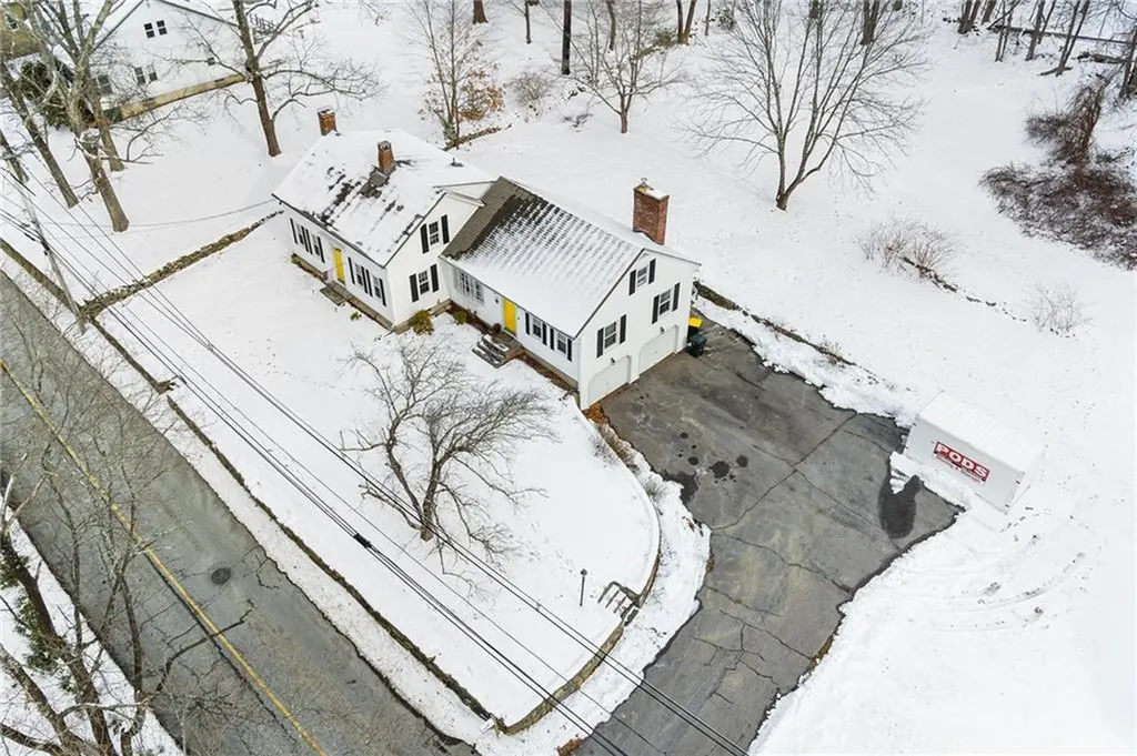 81 Stillwater Road Smithfield RI 02917