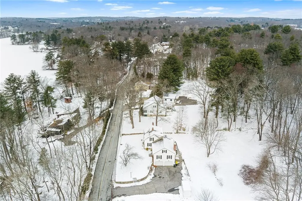 81 Stillwater Road Smithfield RI 02917