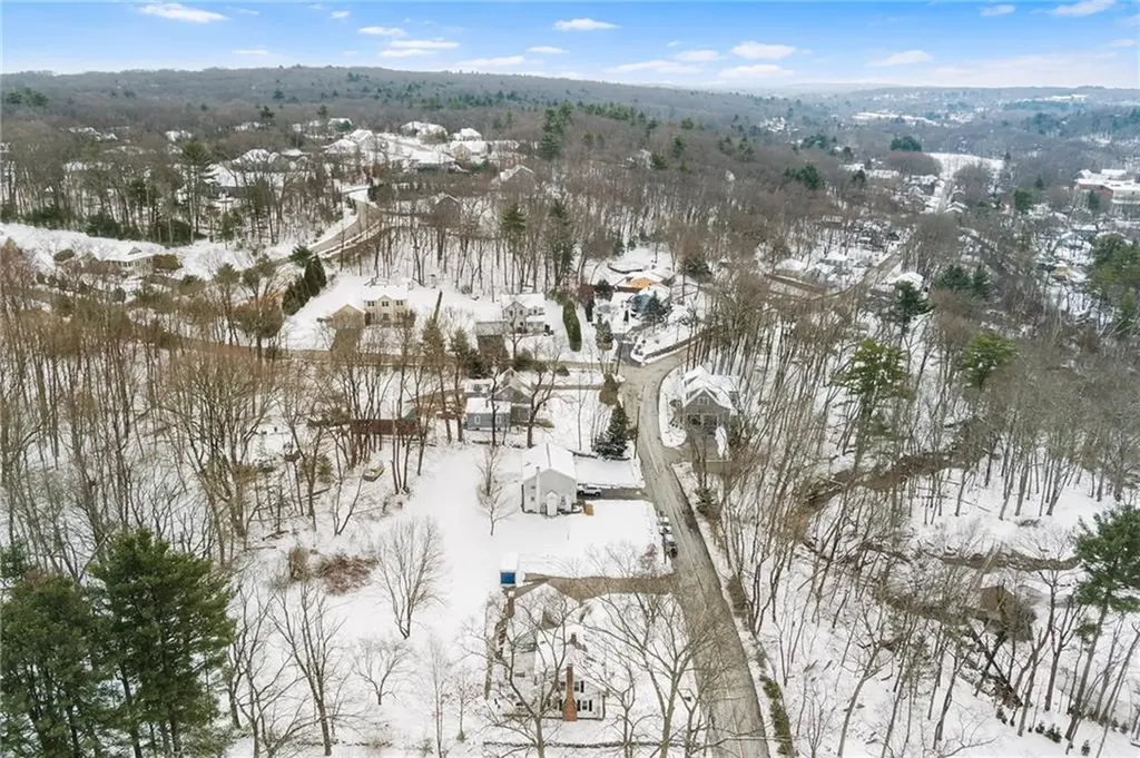 81 Stillwater Road Smithfield RI 02917