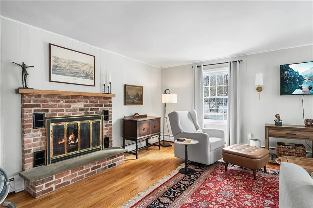 81 Stillwater Road Smithfield RI 02917