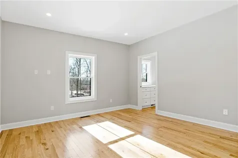 41 Old Farm Lane Tiverton RI 02878