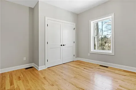 41 Old Farm Lane Tiverton RI 02878