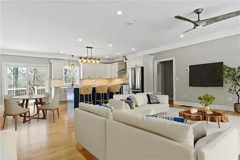 41 Old Farm Lane Tiverton RI 02878