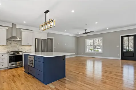 41 Old Farm Lane Tiverton RI 02878