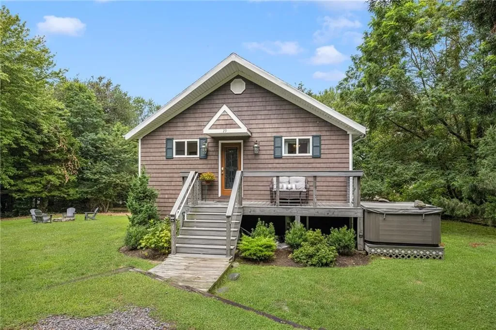 29 Schooner Avenue Jamestown RI 02835