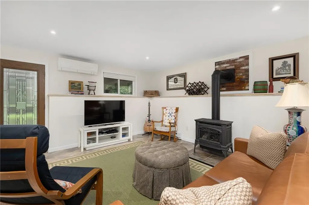 29 Schooner Avenue Jamestown RI 02835