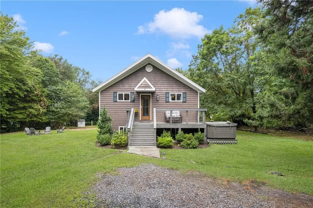 29 Schooner Avenue Jamestown RI 02835