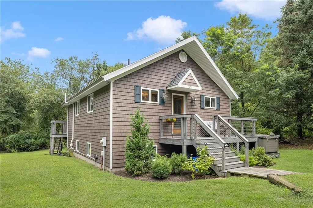 29 Schooner Avenue Jamestown RI 02835