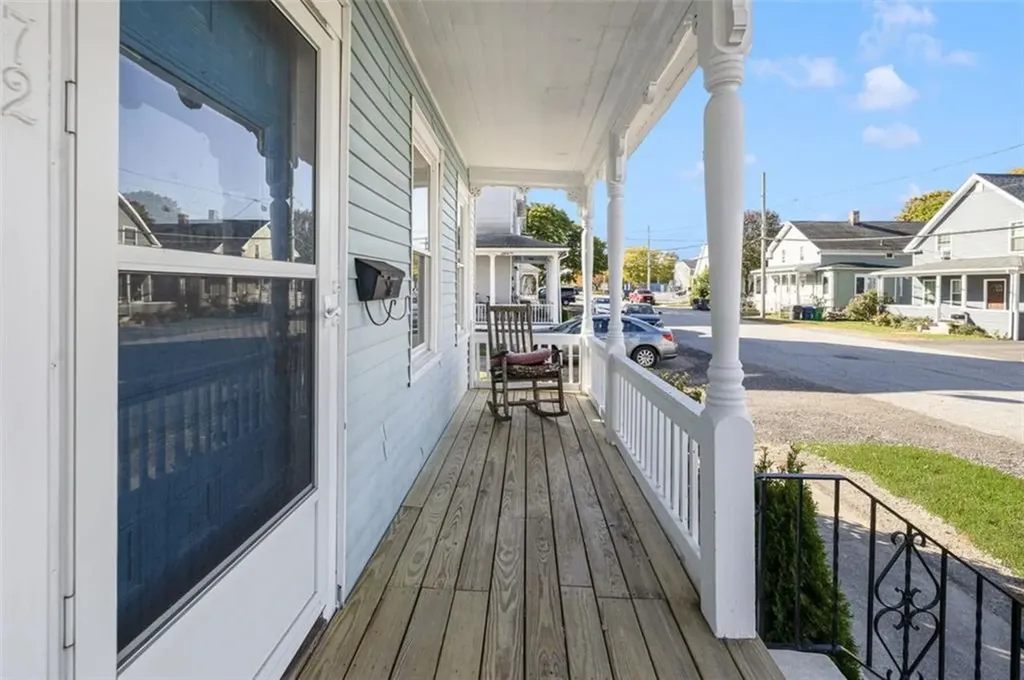 72 Blackburn Street Warwick RI 02886
