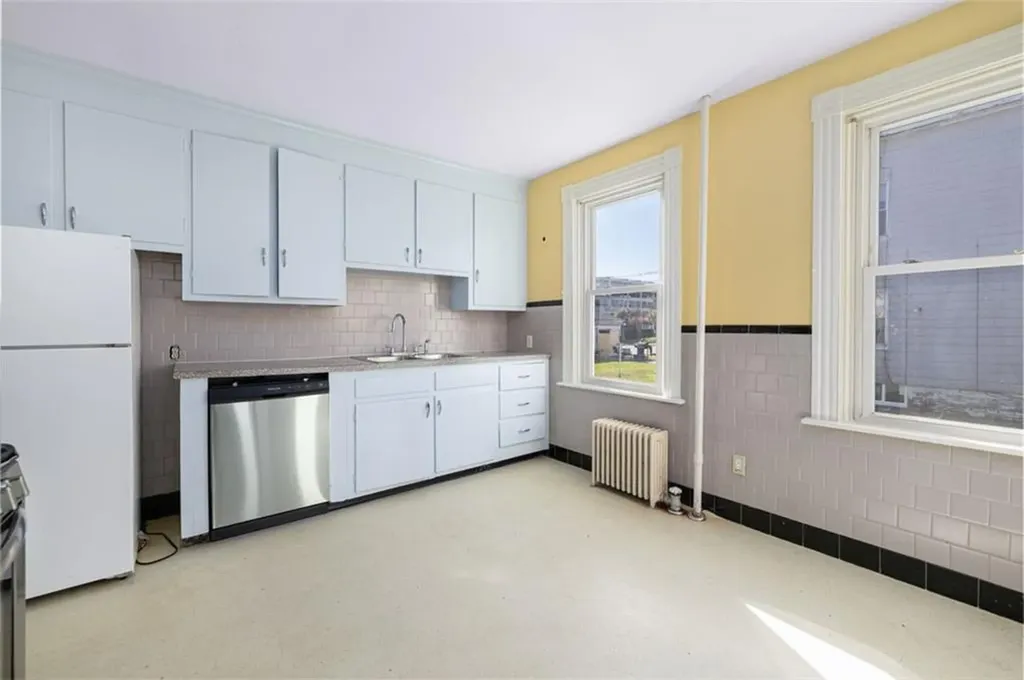 72 Blackburn Street Warwick RI 02886