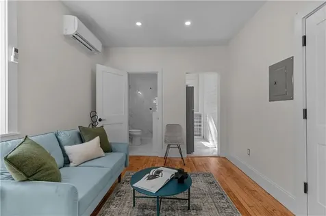 131 Broadway Newport RI 02840