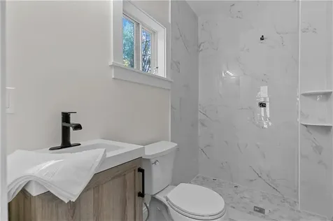 131 Broadway Newport RI 02840