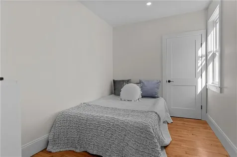 131 Broadway Newport RI 02840