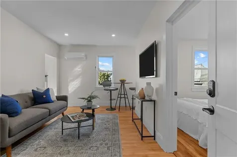 131 Broadway Newport RI 02840