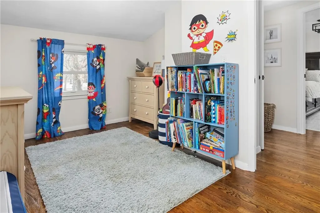 22 Helen Avenue Warwick RI 02886