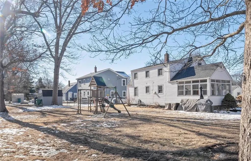 22 Helen Avenue Warwick RI 02886