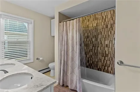 19 Bow Street Cranston RI 02905