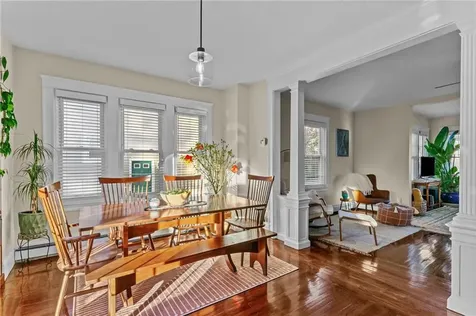 19 Bow Street Cranston RI 02905