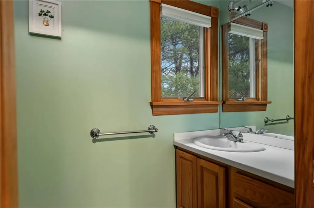 4 Pokanoket Trail Warren RI 02885