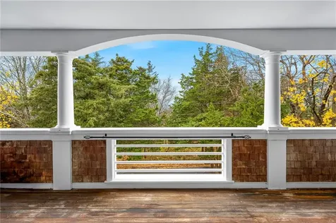 4 Pokanoket Trail Warren RI 02885