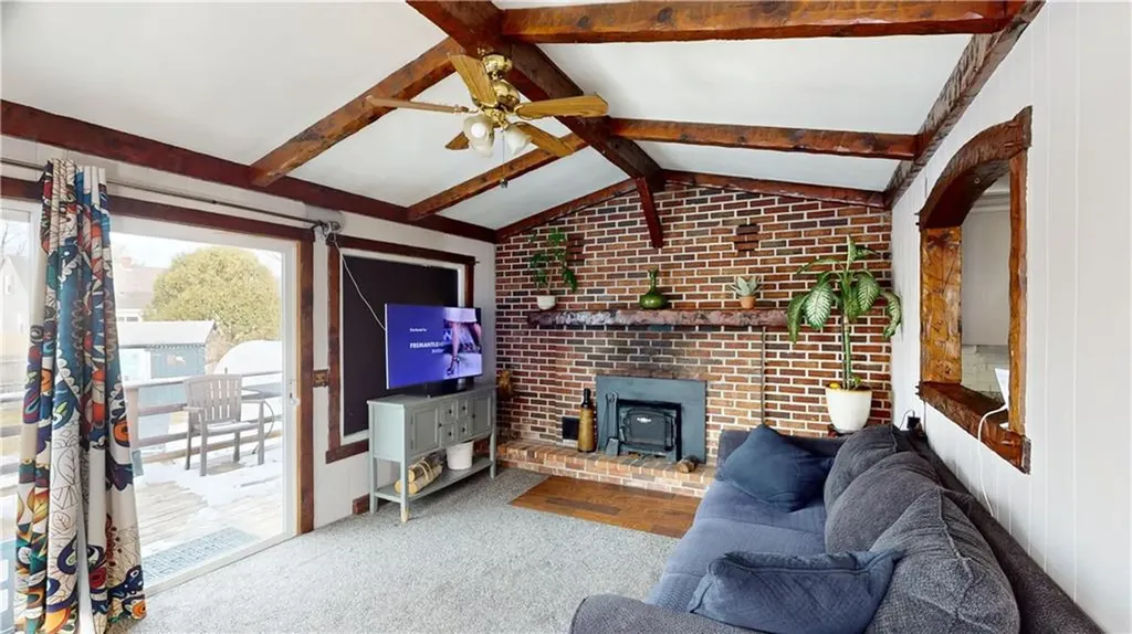 22 Lindesta Road Pawtucket RI 02861
