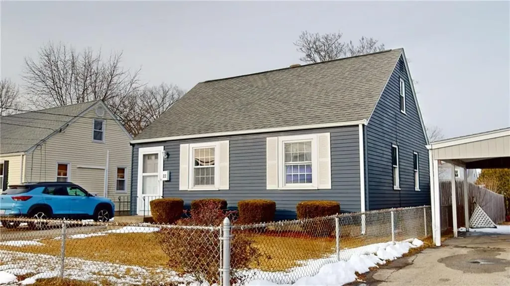 22 Lindesta Road Pawtucket RI 02861