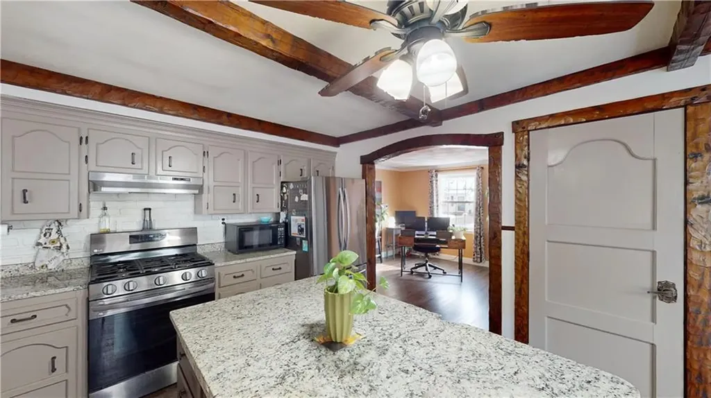 22 Lindesta Road Pawtucket RI 02861