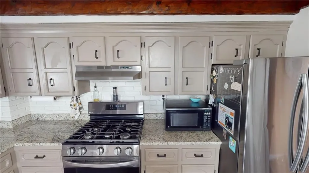 22 Lindesta Road Pawtucket RI 02861