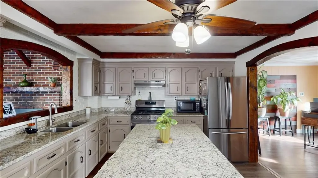 22 Lindesta Road Pawtucket RI 02861