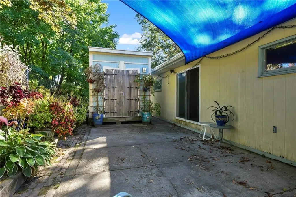 613 Prospect Street Woonsocket RI 02895